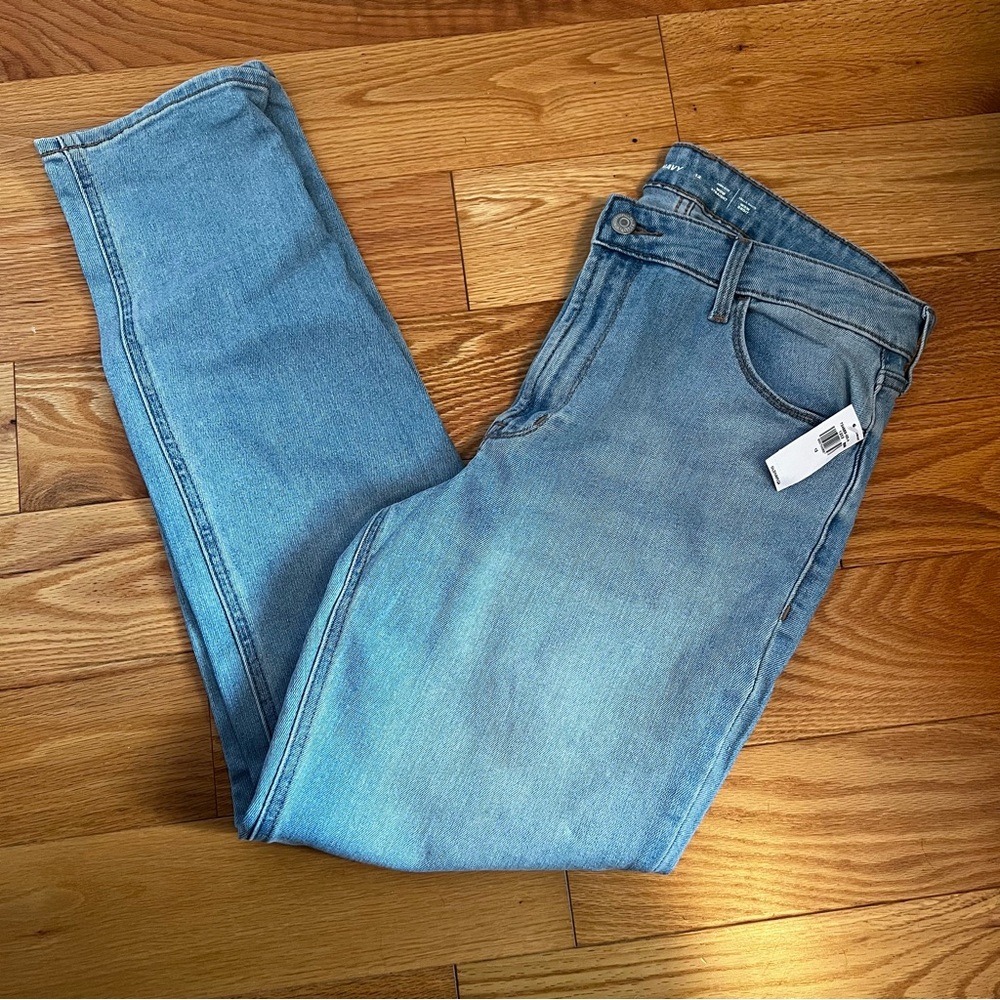 Old Navy High Rise Wow Straight Jeans